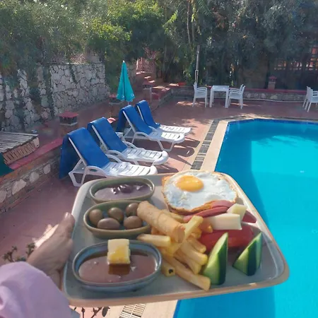 Lycian Way Pool Oeluedeniz フェティエ